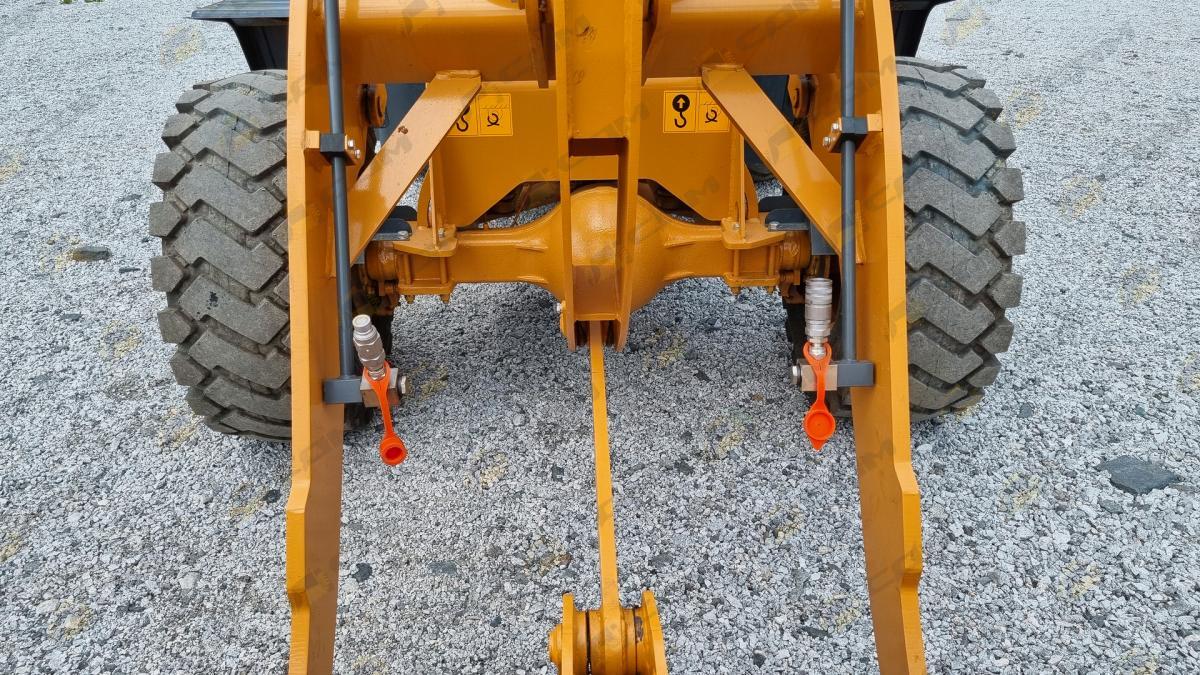 фронтальный погрузчик CDM926N 10