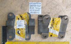 Кронштейн крепления реактивной тяги нижний левый STEYR AZ199014520293