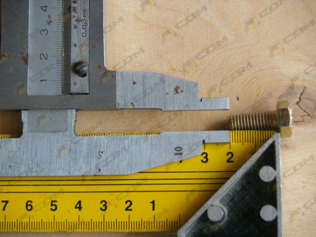 Болт М8х20 крышки балансира HOWO Q15OB0820 Q150B0820