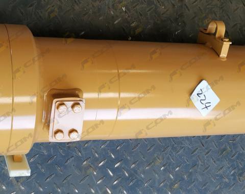 Цилиндр управления ковшом шток 90 CDM853
